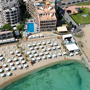 Beachfront By Marty's Apartament